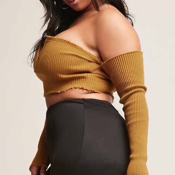 F21+ Ribbed Crop Top - Picture 2 of 4
